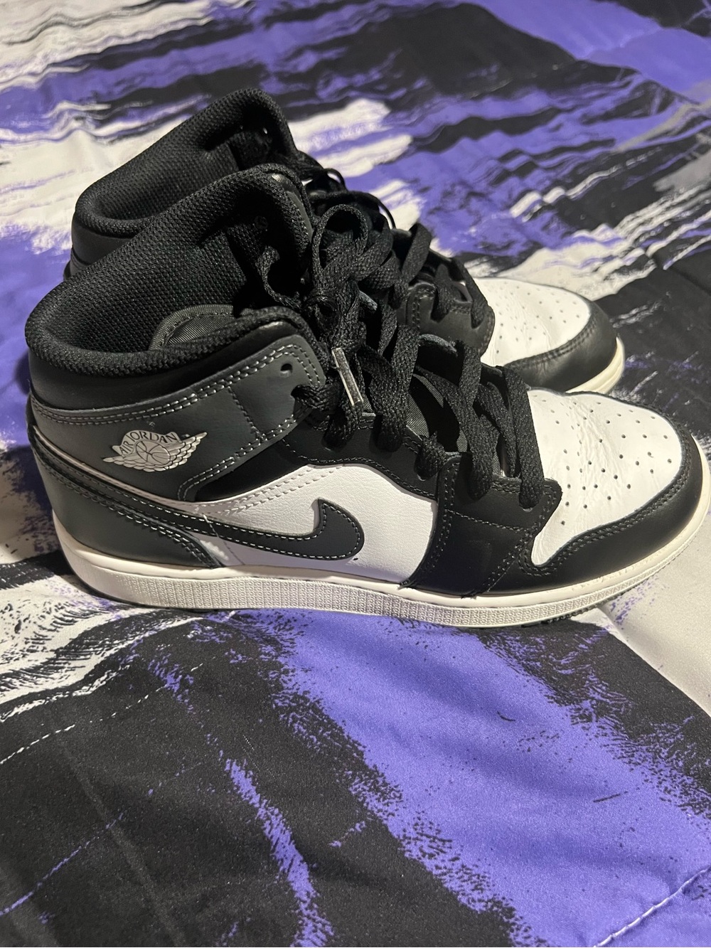 Jordan 1 Mid Black/White/Iron Grey Big kid size 6 equivalent to women’s 7 1/2